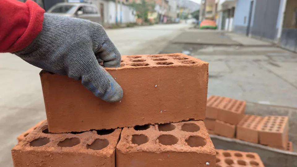 Khu để mẫu gạch, đá, xi măng